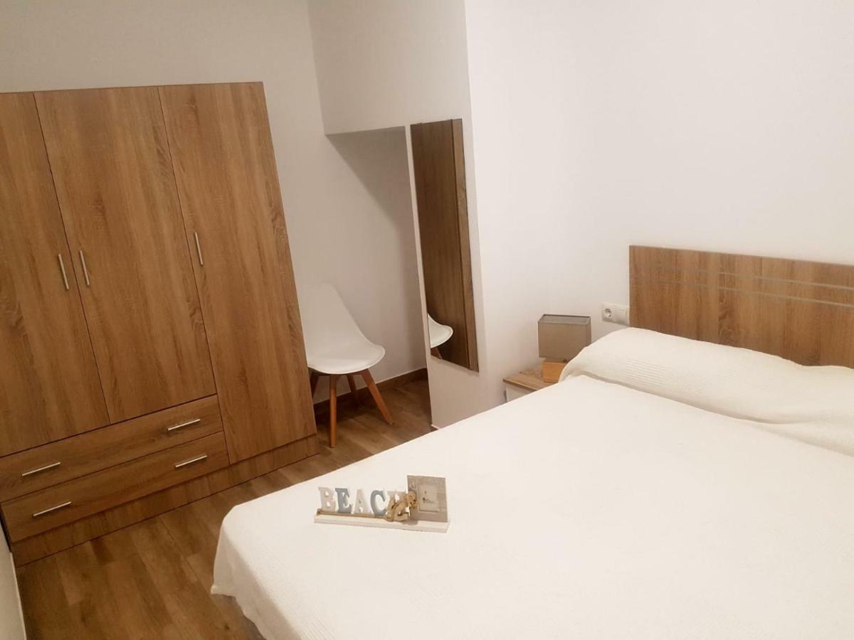Apartments Naty Beach Malaga Bagian luar foto