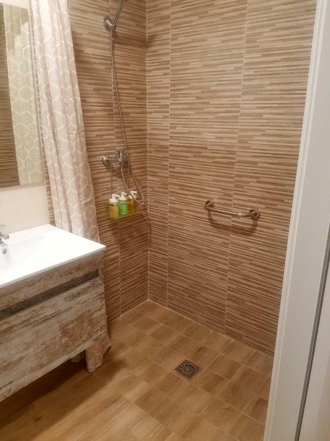 Apartments Naty Beach Malaga Bagian luar foto