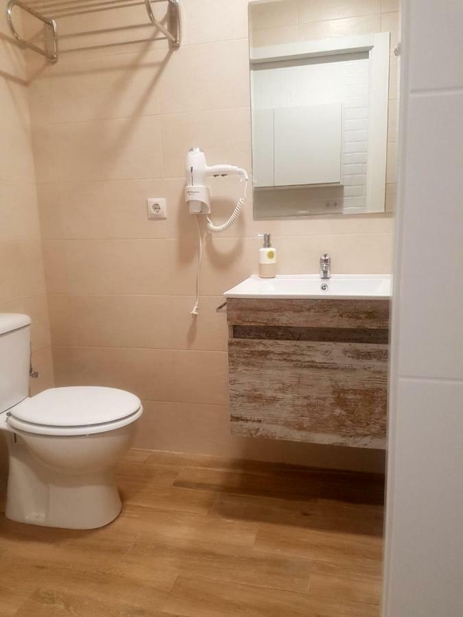 Apartments Naty Beach Malaga Bagian luar foto