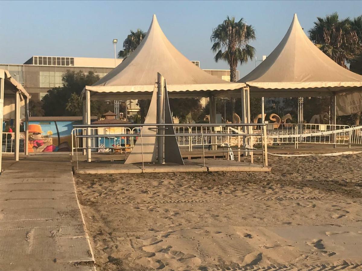 Apartments Naty Beach Malaga Bagian luar foto