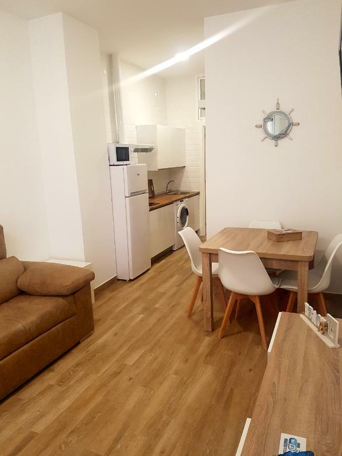 Apartments Naty Beach Malaga Bagian luar foto