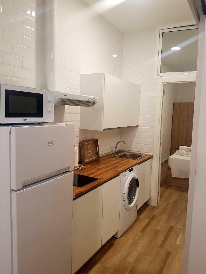Apartments Naty Beach Malaga Bagian luar foto